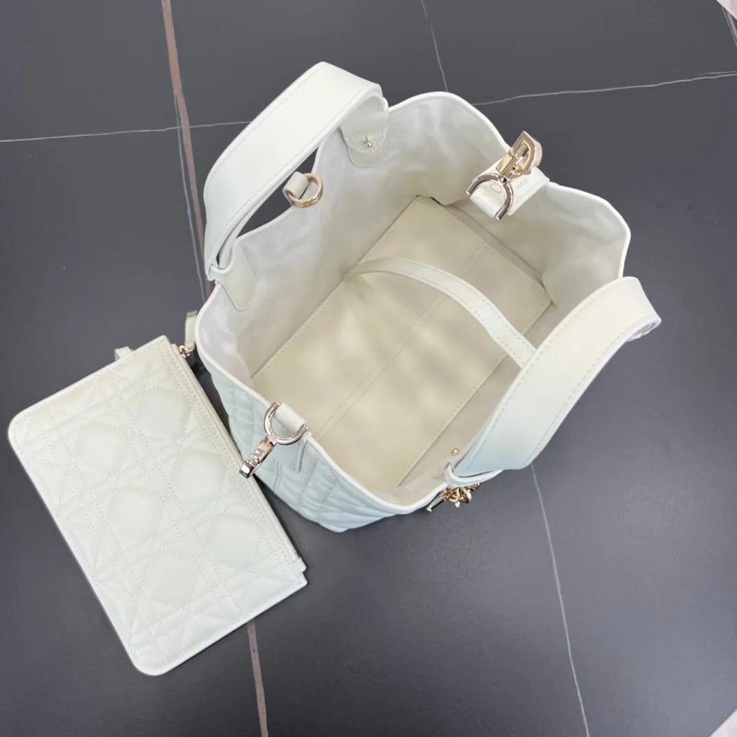 23CM Toujours white handbag casual bag 285702