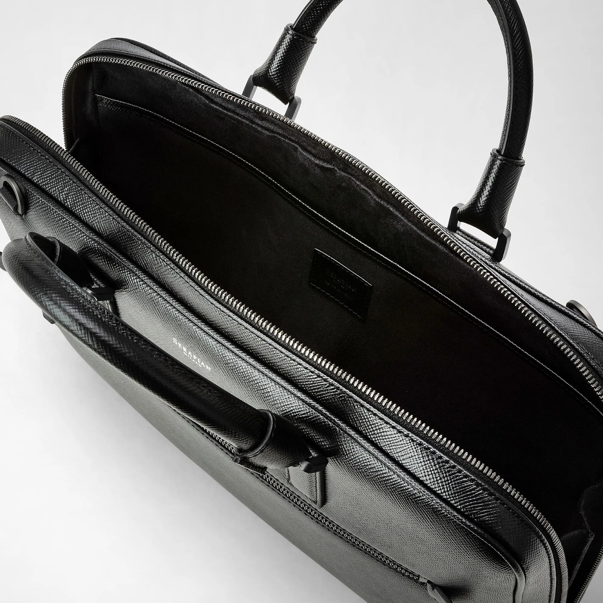 EXTRA SLIM BRIEFCASE IN EVOLUZIONE LEATHER