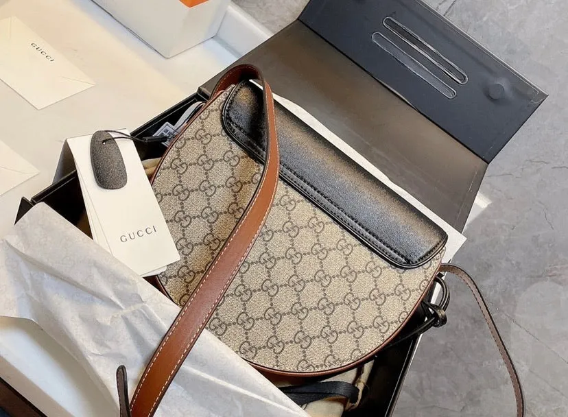 Gucci crossbody handbag